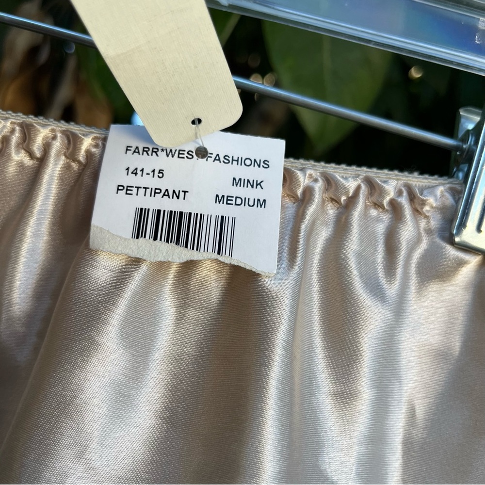 NWT Deadstock Vintage Farr West cream shorts slip ! - Picture 4 of 7